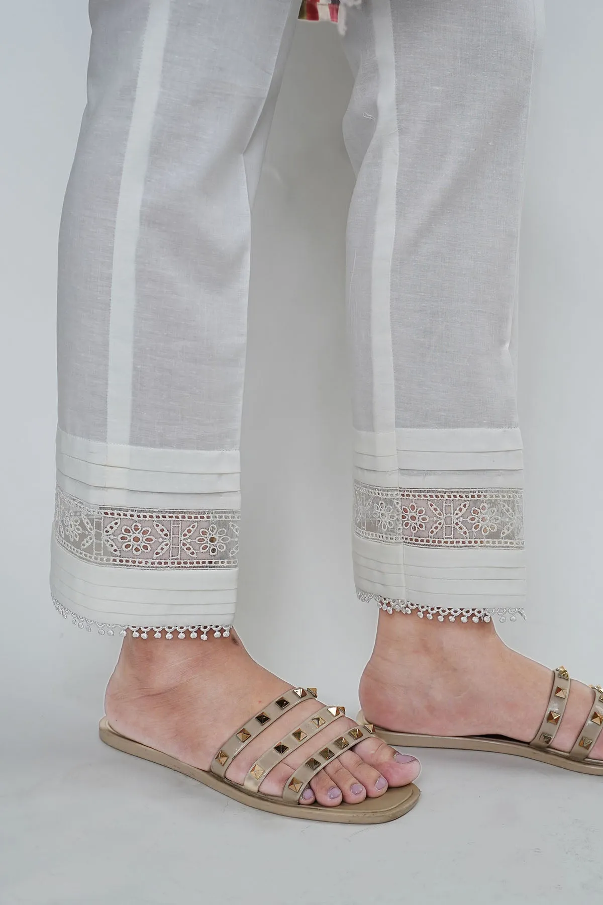 3368-WHITE EMBROIDERED TROUSER STITCHED