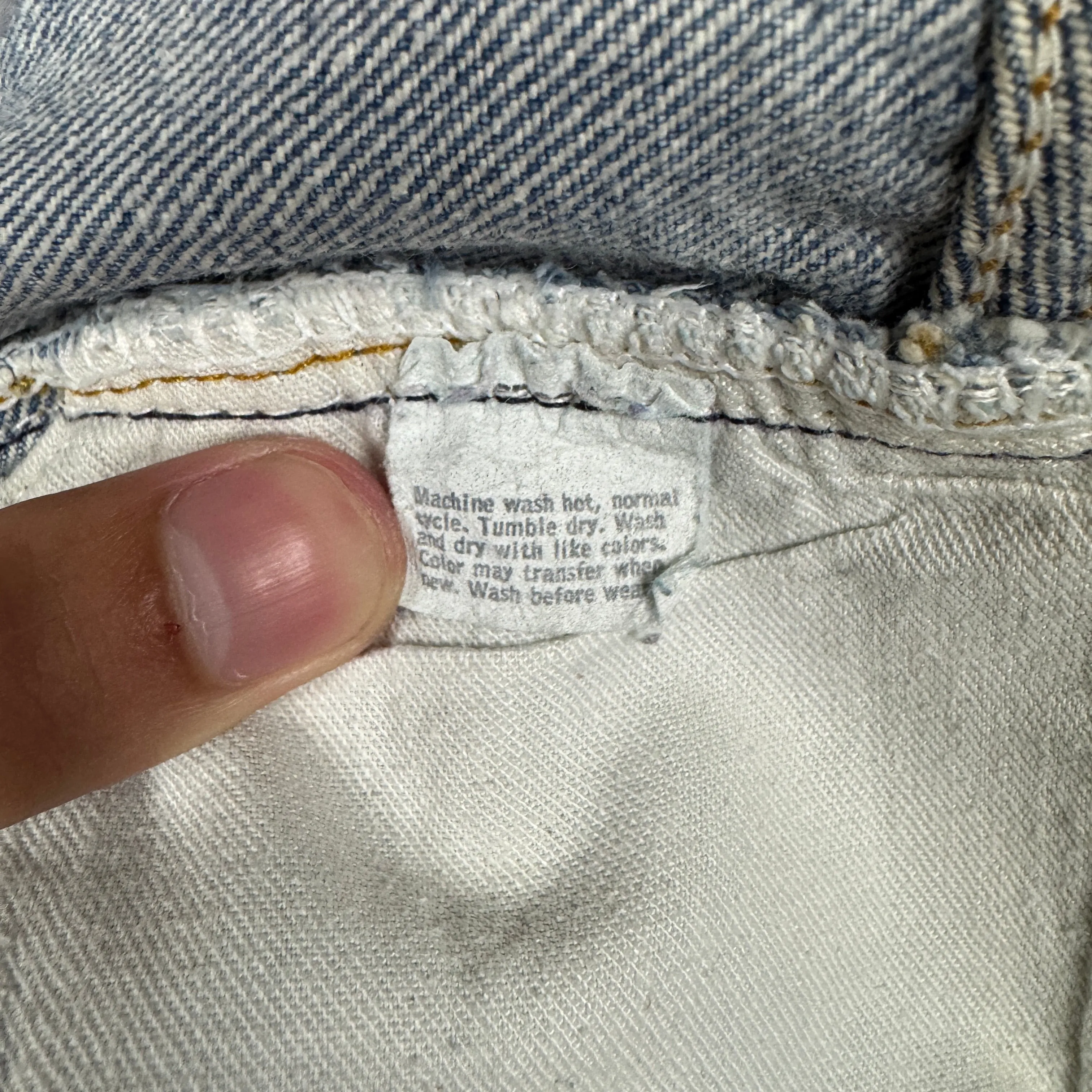 80s Light Wash Levi's 501 Denim Jeans 31x33 0641