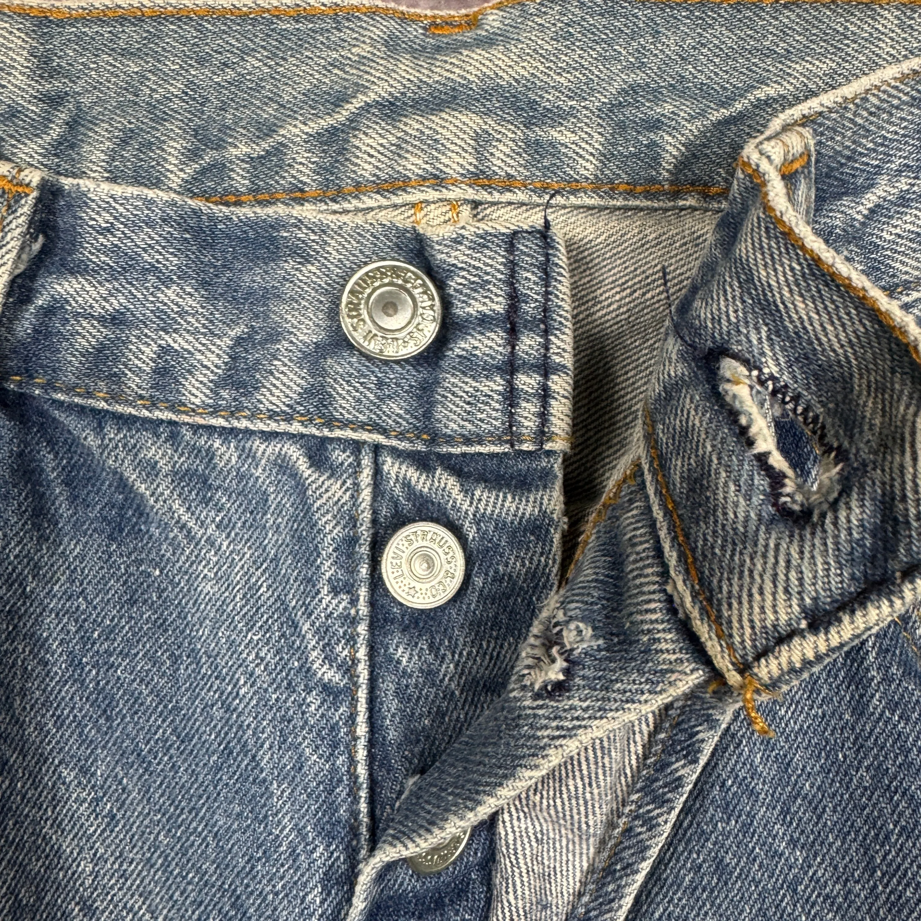 80s Light Wash Levi's 501 Denim Jeans 31x33 0641
