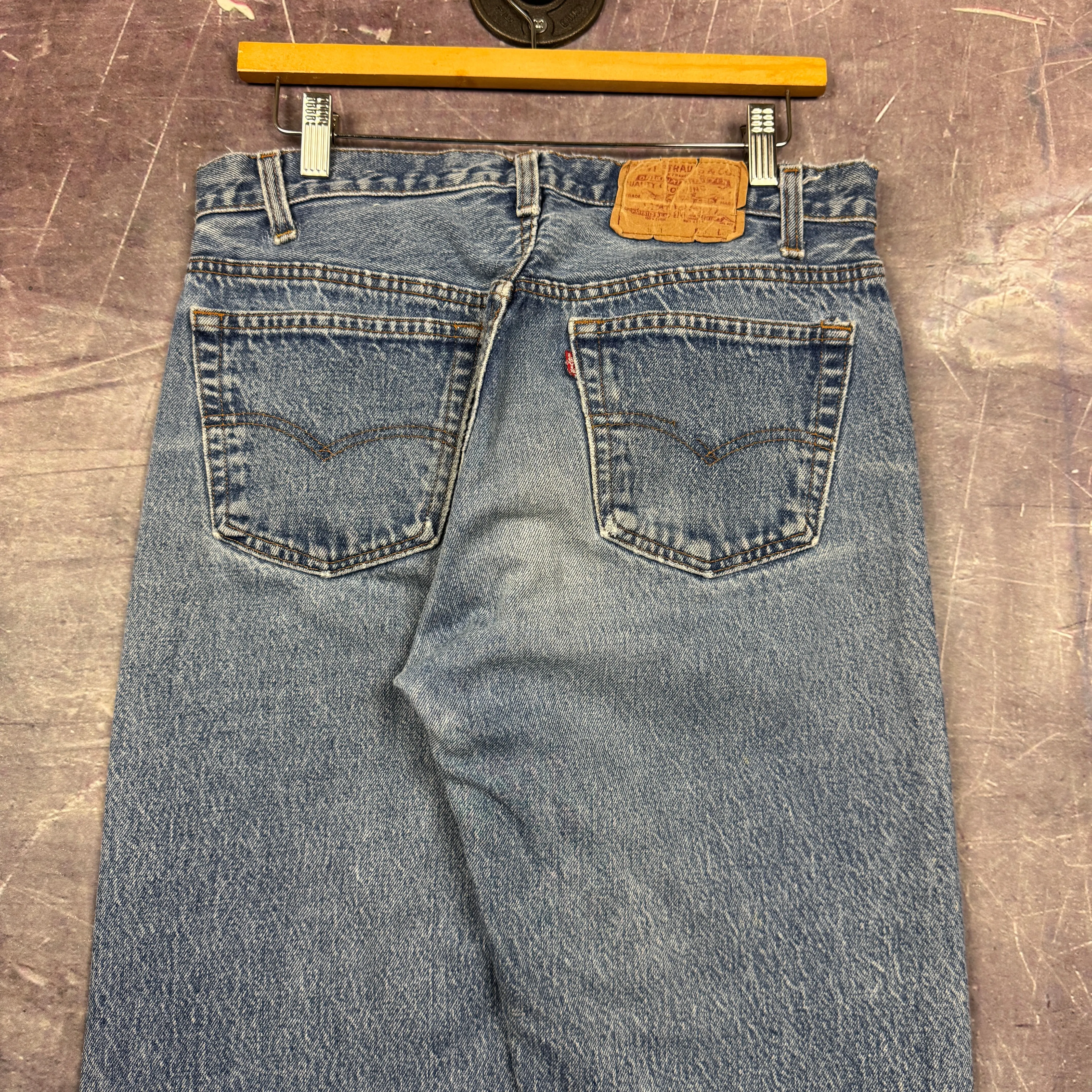 80s Light Wash Levi's 501 XX Denim Jeans 32x32.5 2232