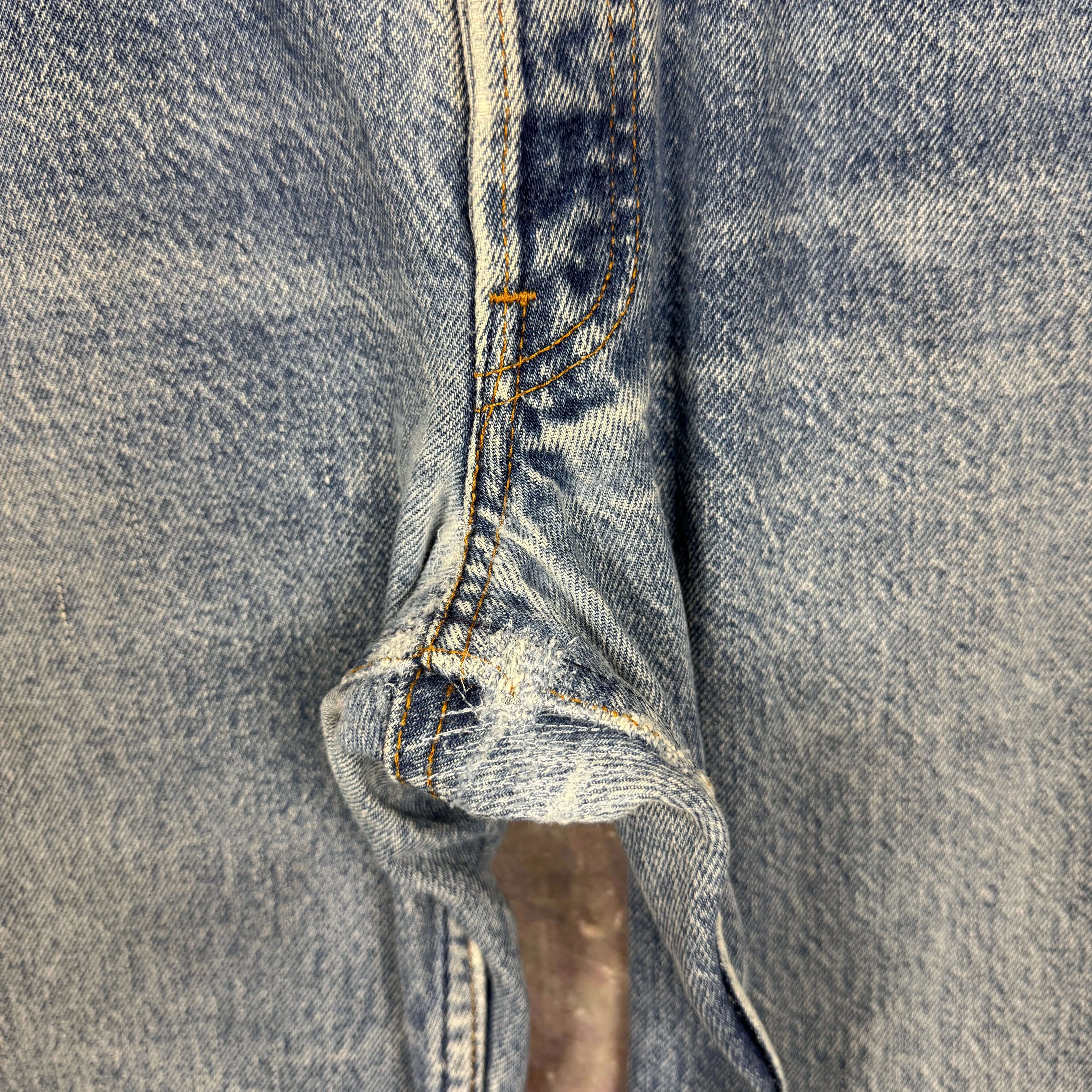 80s Light Wash Levi's 501 XX Denim Jeans 32x32.5 2232