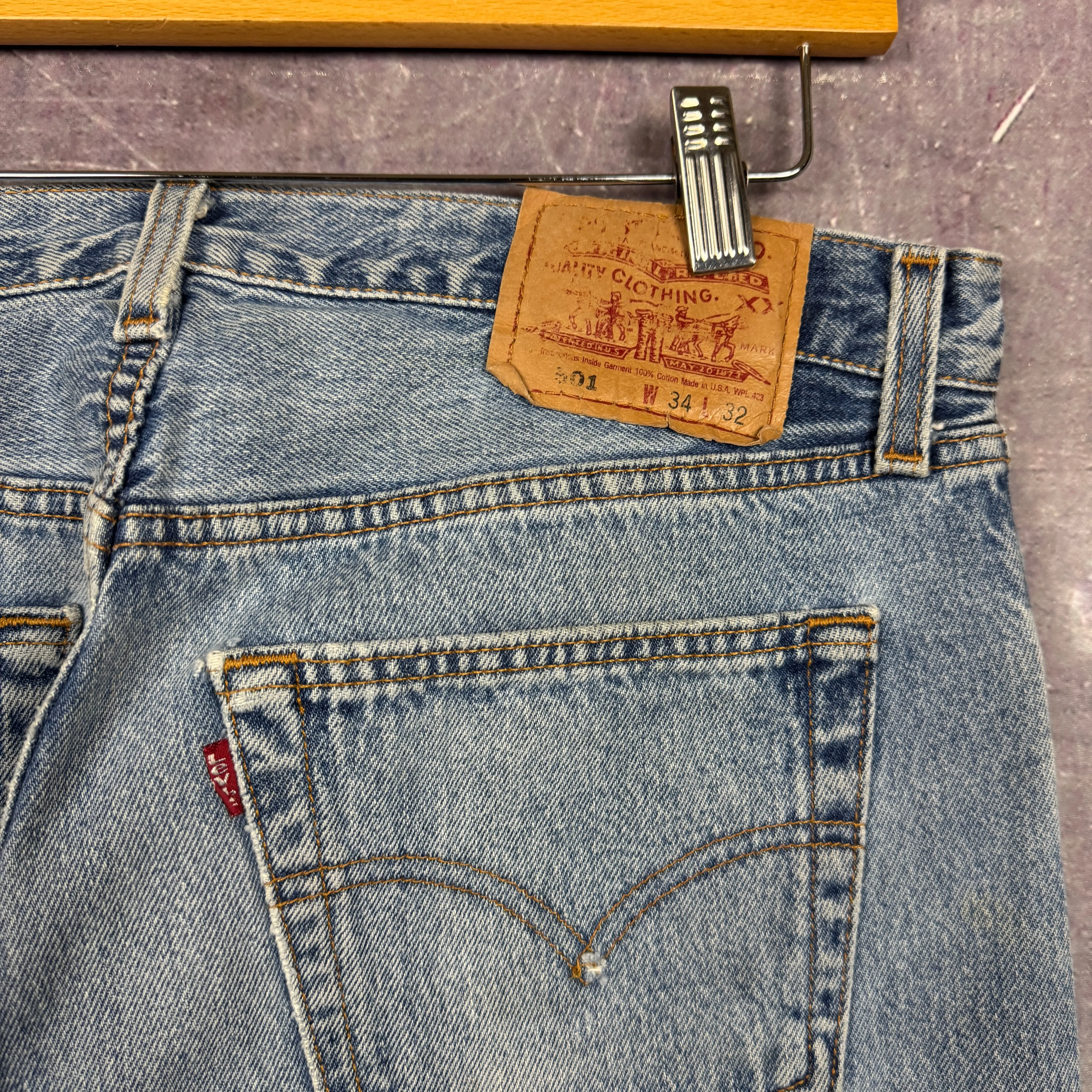90s Light Wash Levi's 501 Denim Jeans 33x31 0799