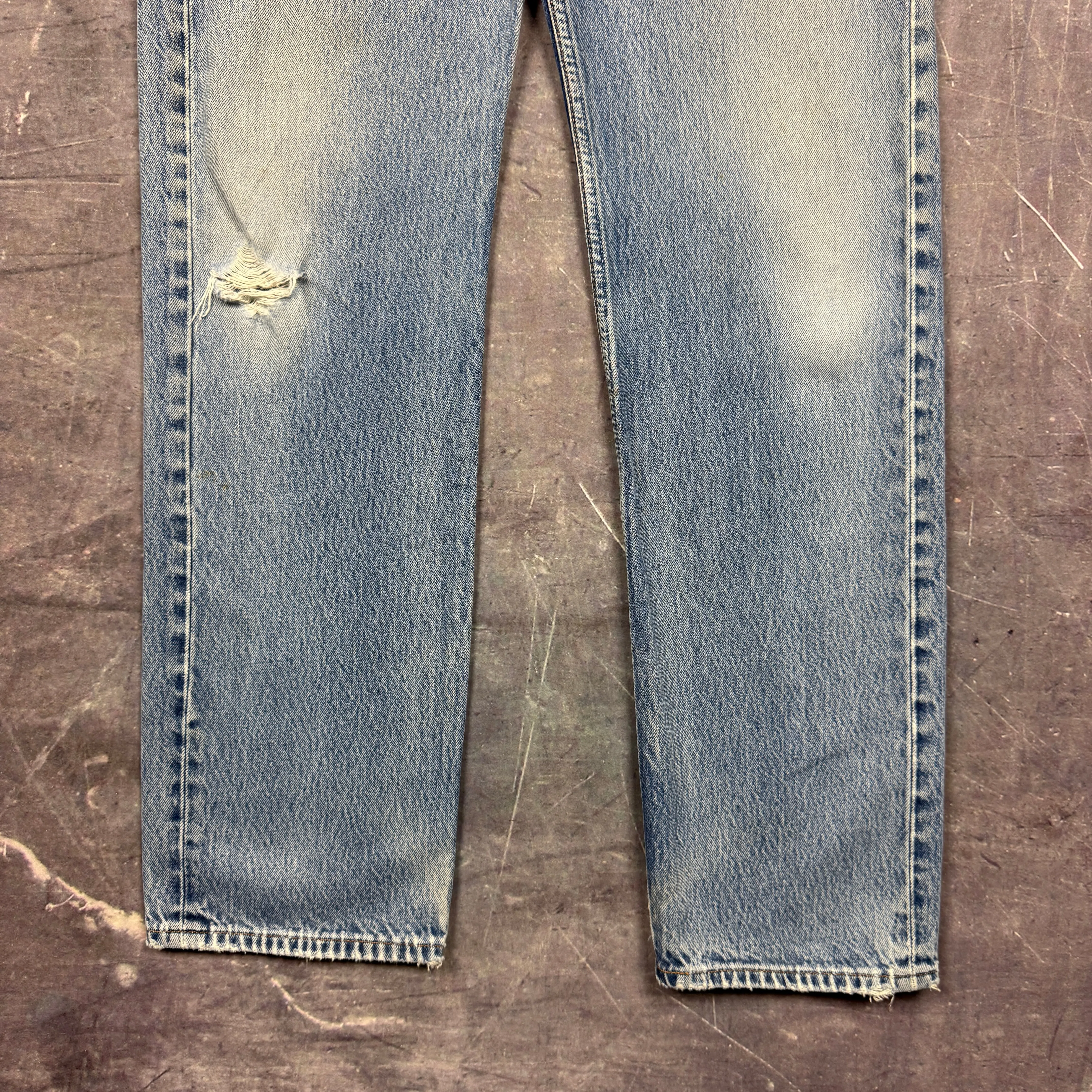 90s Light Wash Levi's 501 Denim Jeans 33x35 0702