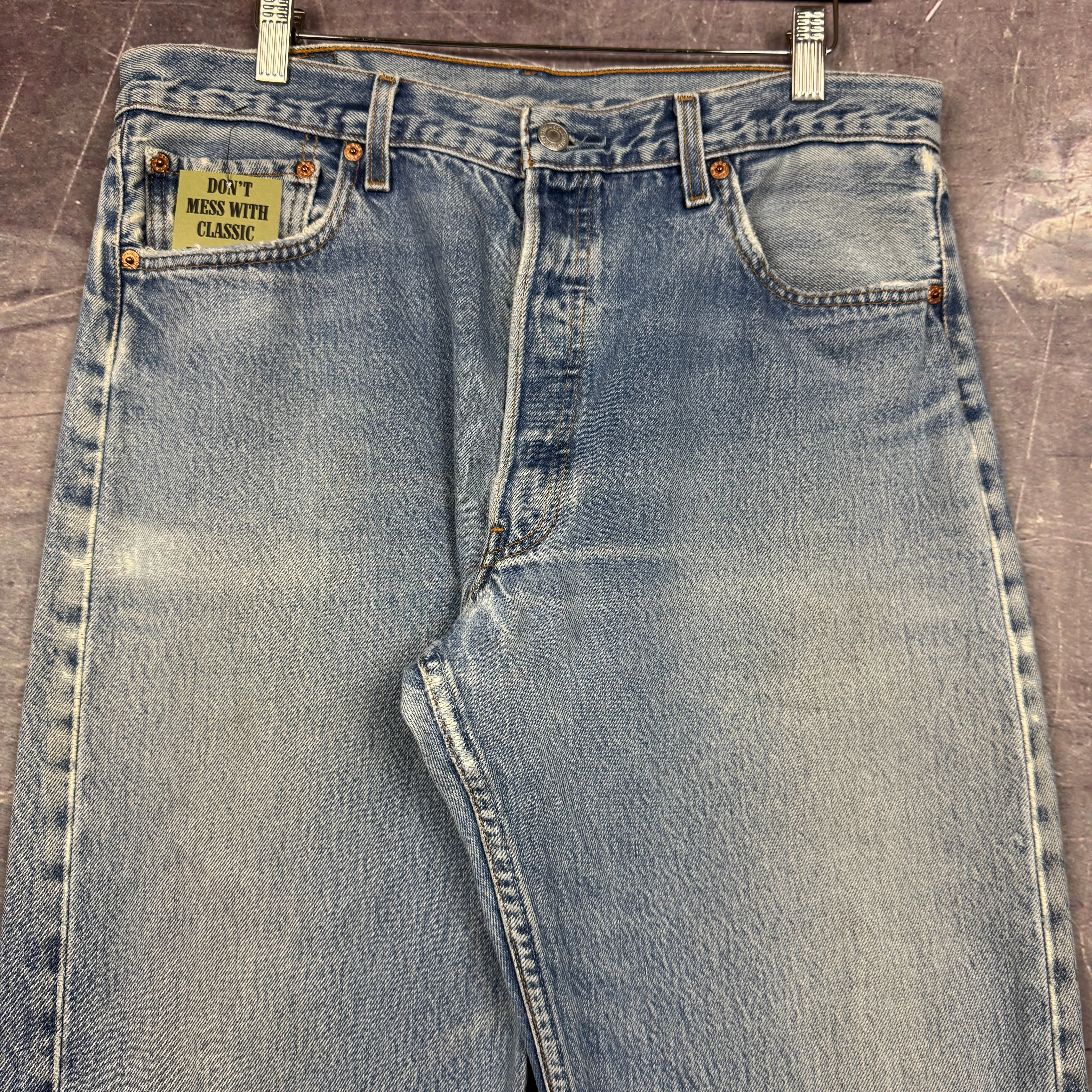 90s Light Wash Levi's 501 Denim Jeans 33x35 0702