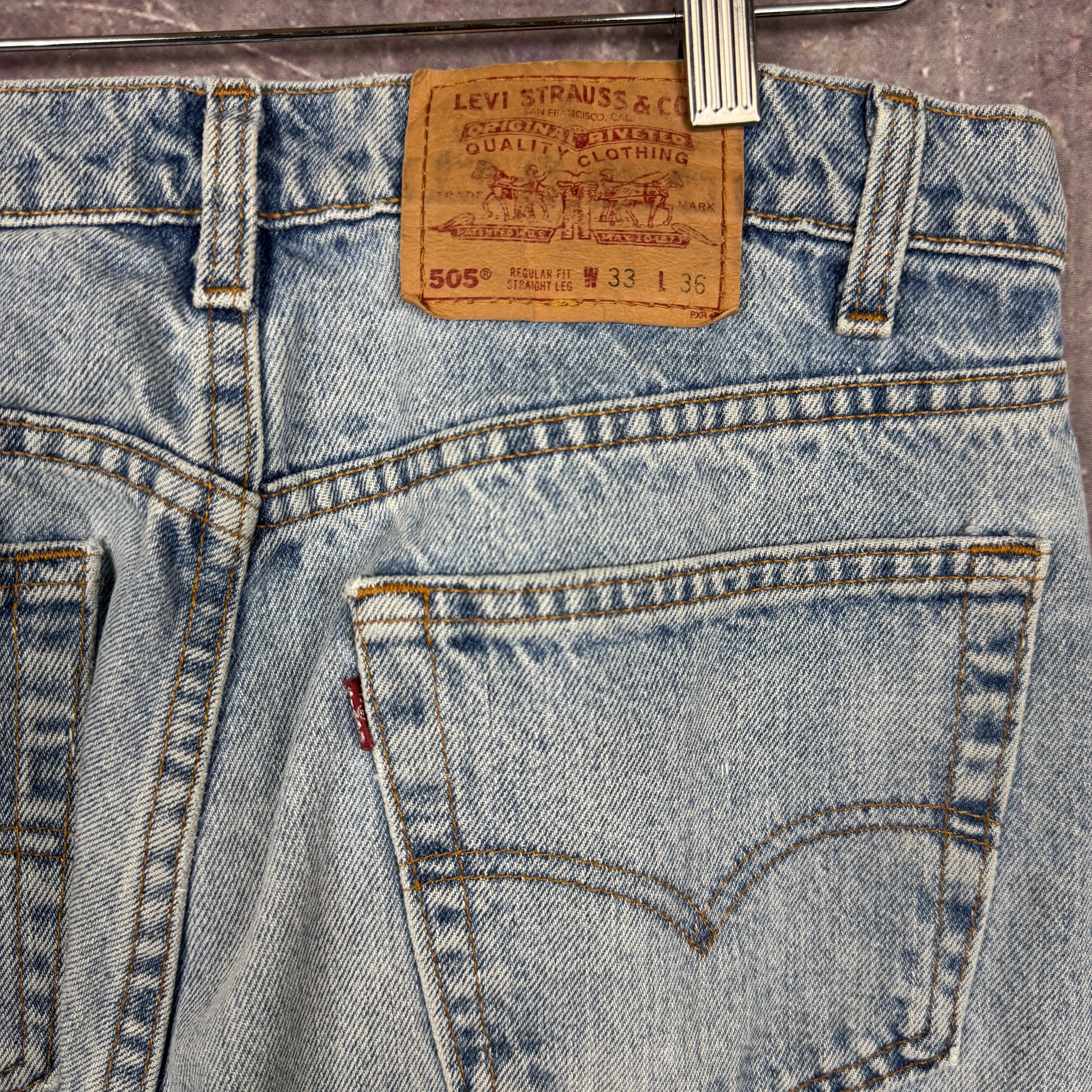 90s Light Wash Levi's 505 Denim Jeans 31x28 0697