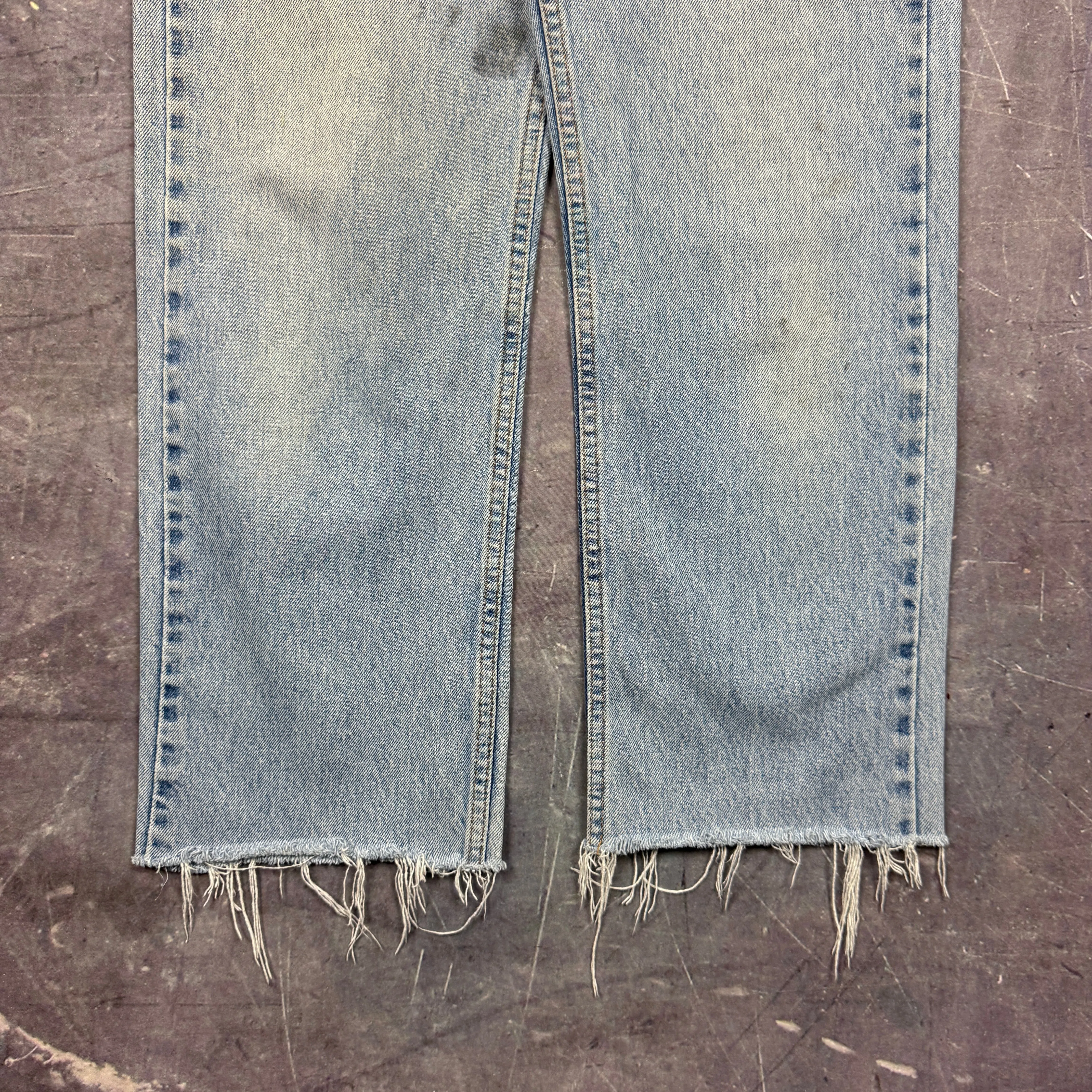 90s Light Wash Levi's 505 Denim Jeans 31x28 0697