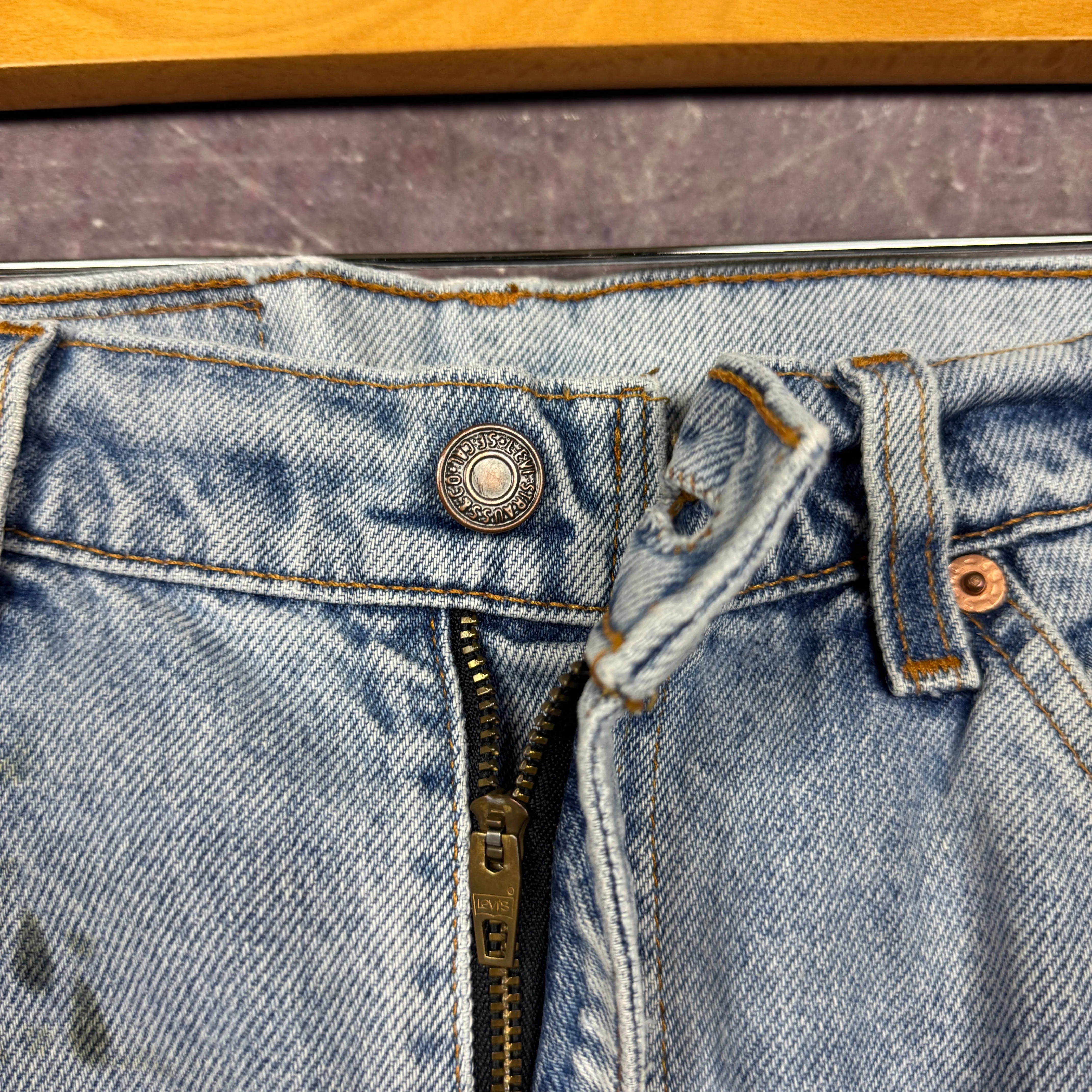 90s Light Wash Levi's 505 Orange Tab Denim Jeans 34x29 2253
