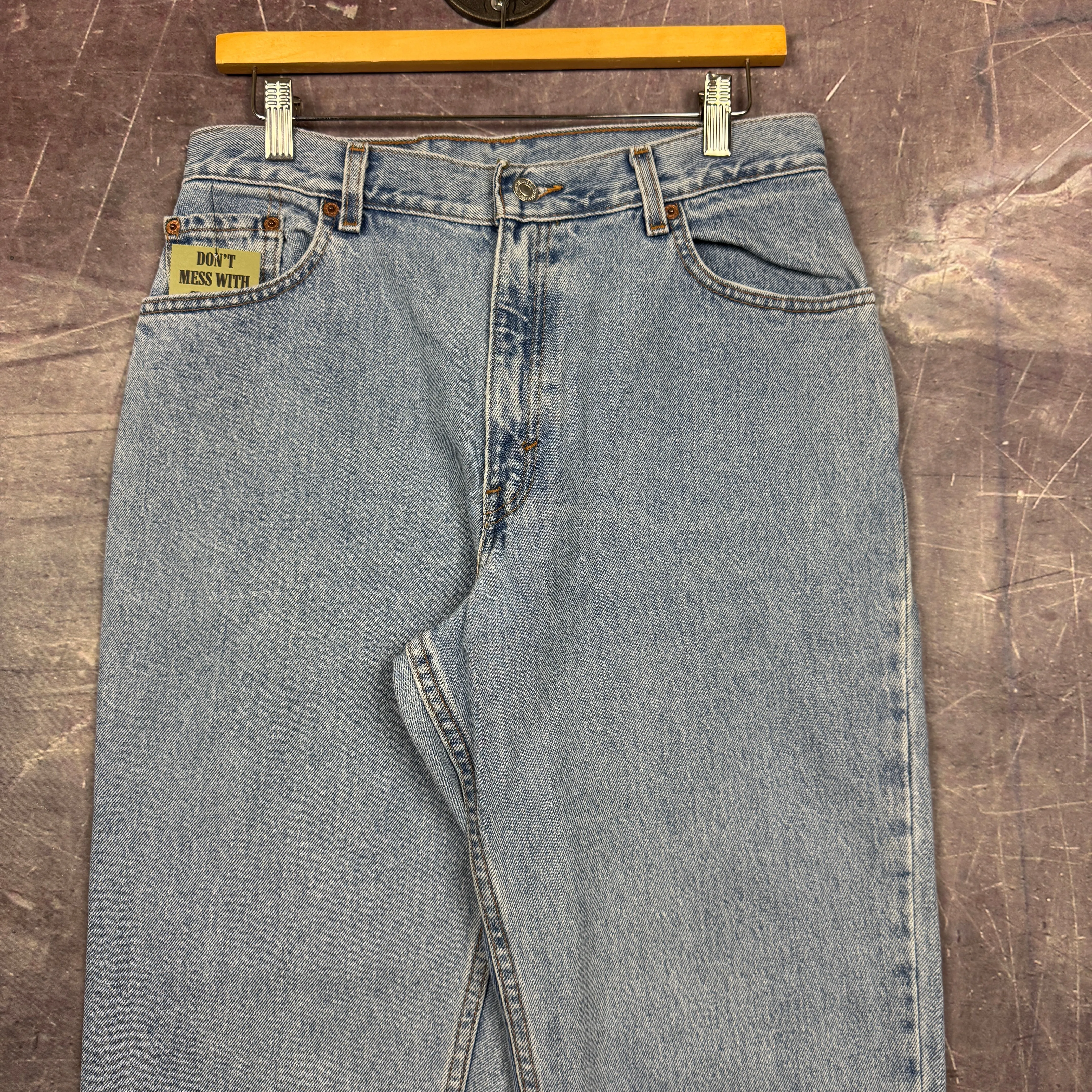 90s Light Wash Levi's 550 Denim Jeans 30x30 2074