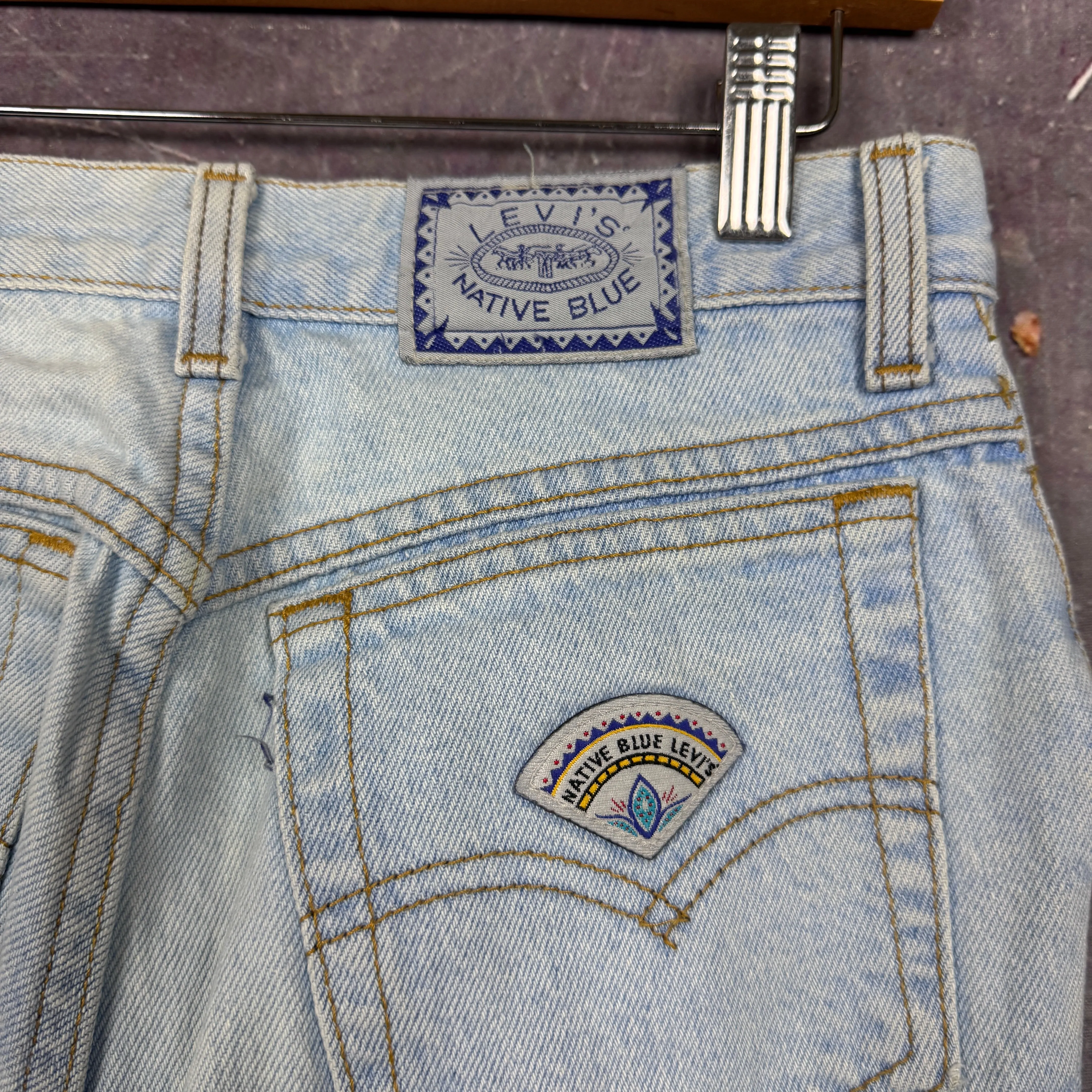 90s Light Wash Levi's Native Blue Denim Jeans 26x29 0631