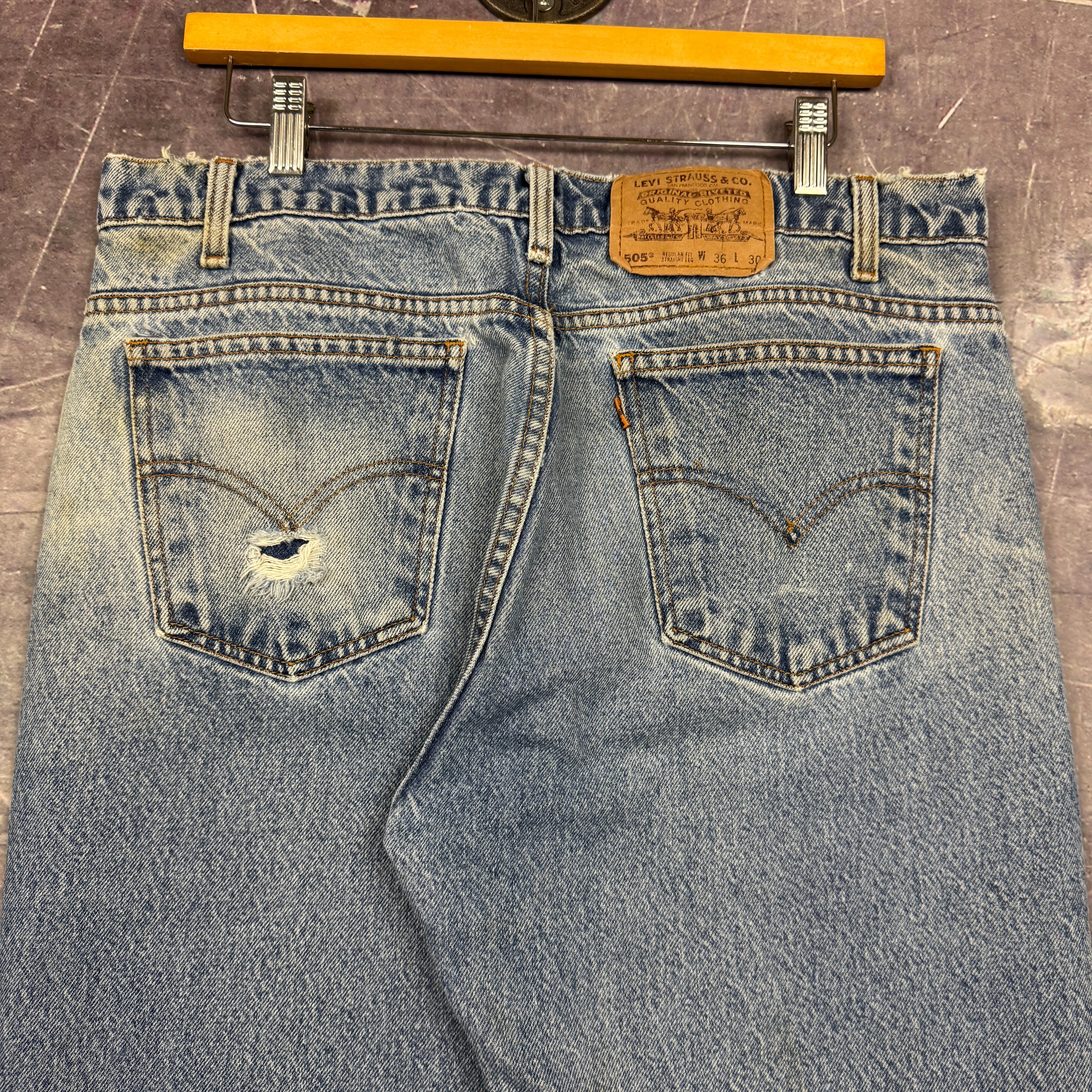 90s Light Wash Orange Tab Levi's 505 Denim Jeans 34x29 0650