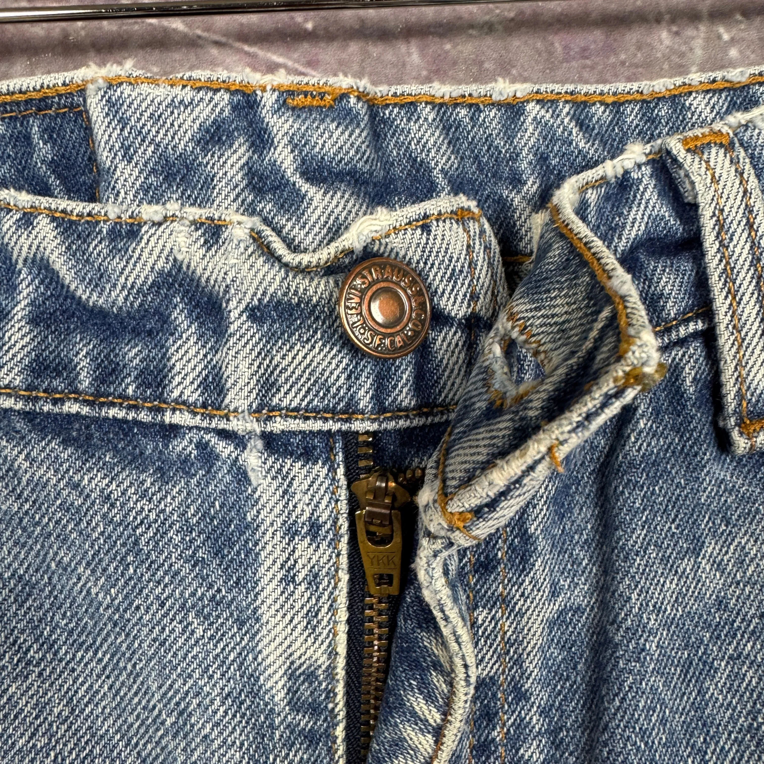 90s Light Wash Orange Tab Levi's 505 Denim Jeans 34x29 0650