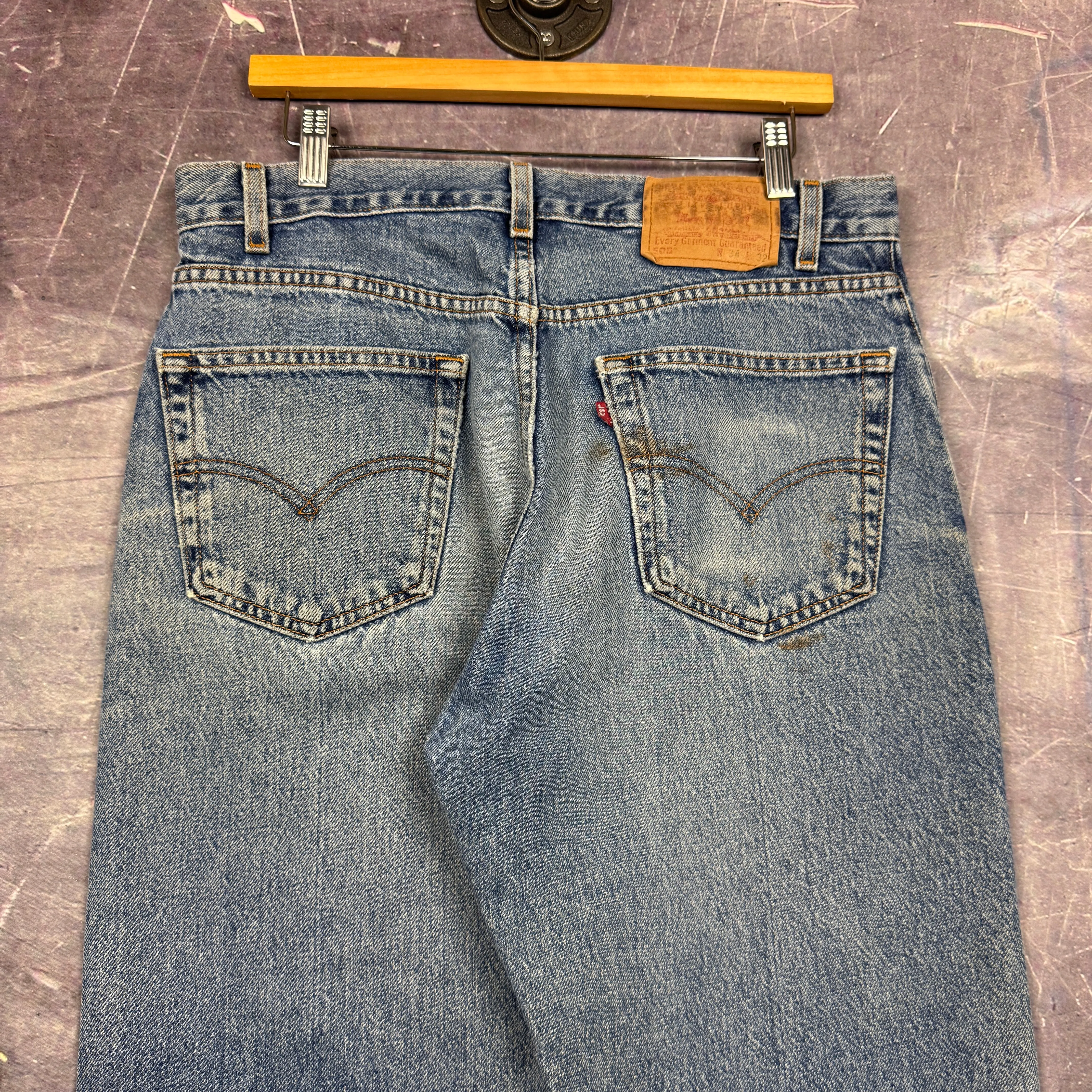90s Medium Wash Distressed Levi's 505 Denim Jeans 33x32.5 0731