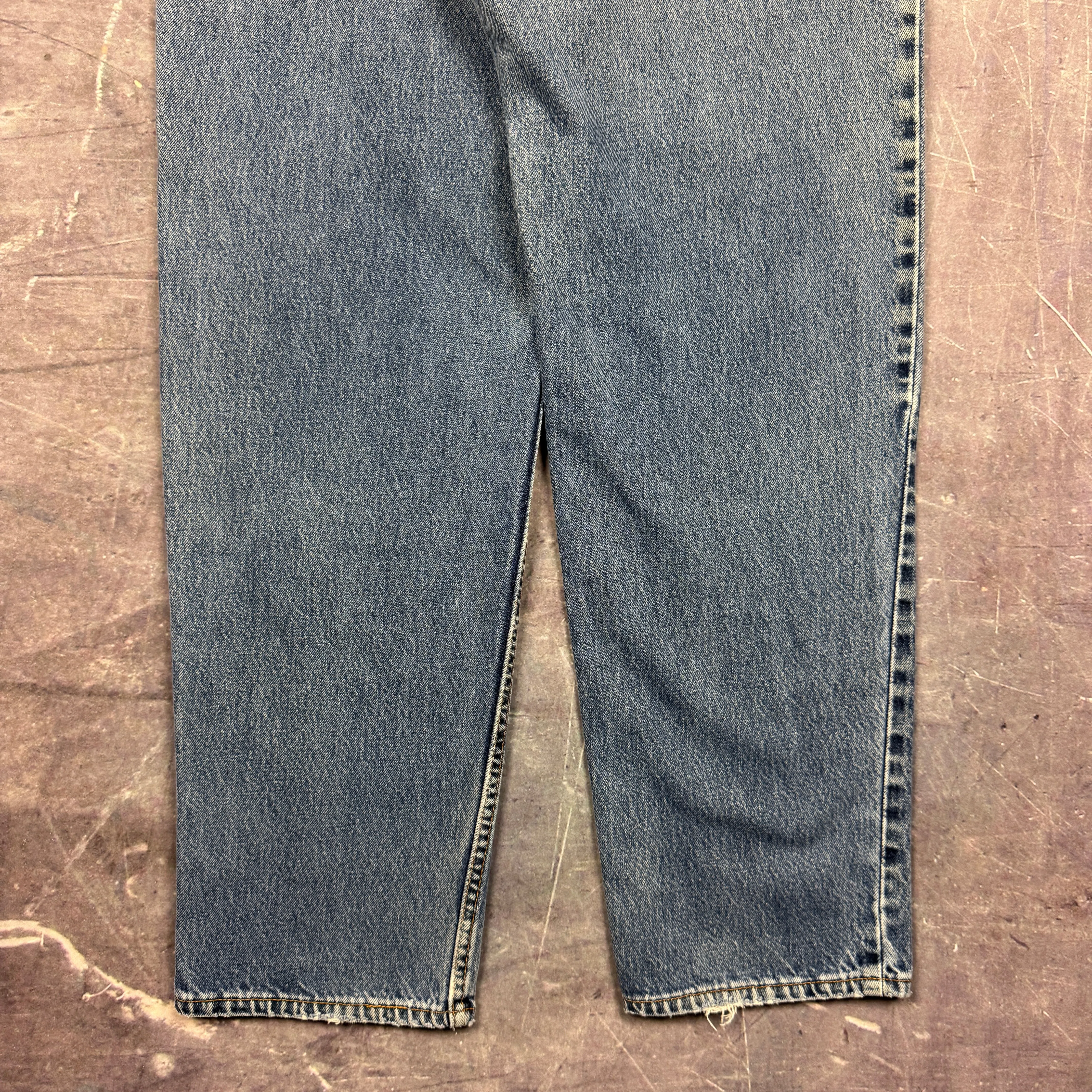90s Medium Wash Distressed Levi's 550 Denim Jeans 35x32.5 0682