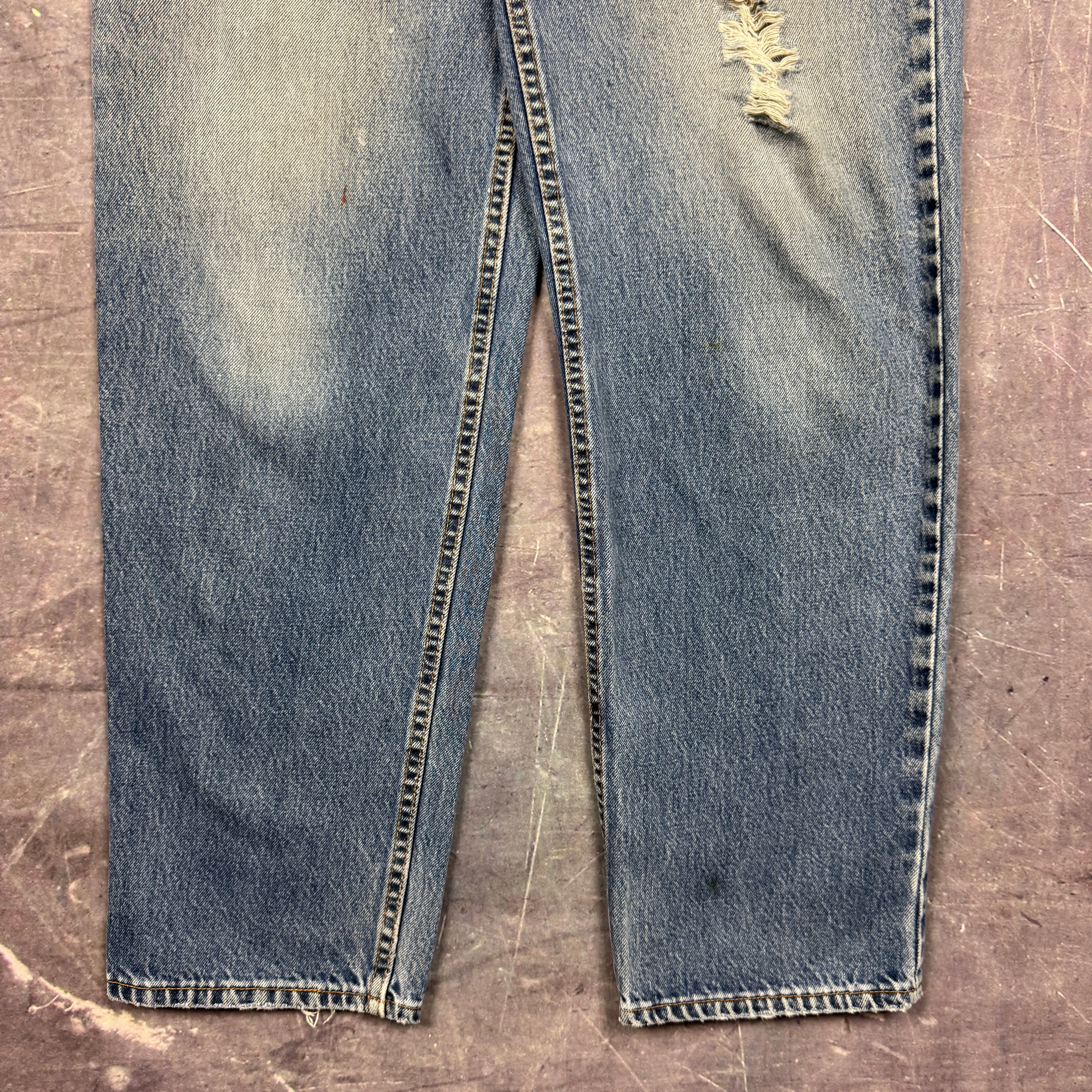 90s Medium Wash Distressed Levi's 550 Denim Jeans 35x32.5 0682