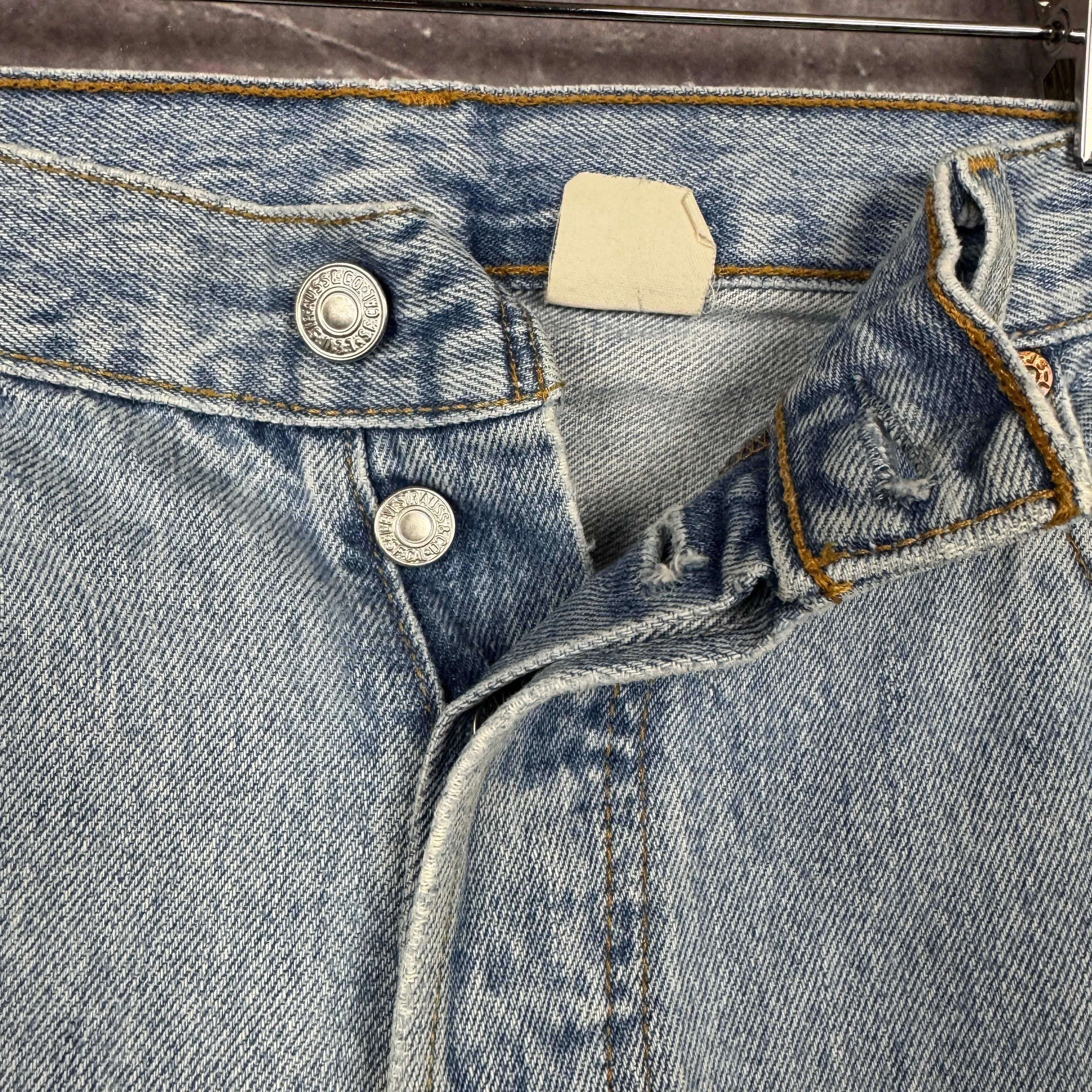 Early 00s Light Wash Levi's 501 Denim Jeans 34x31.5 0655