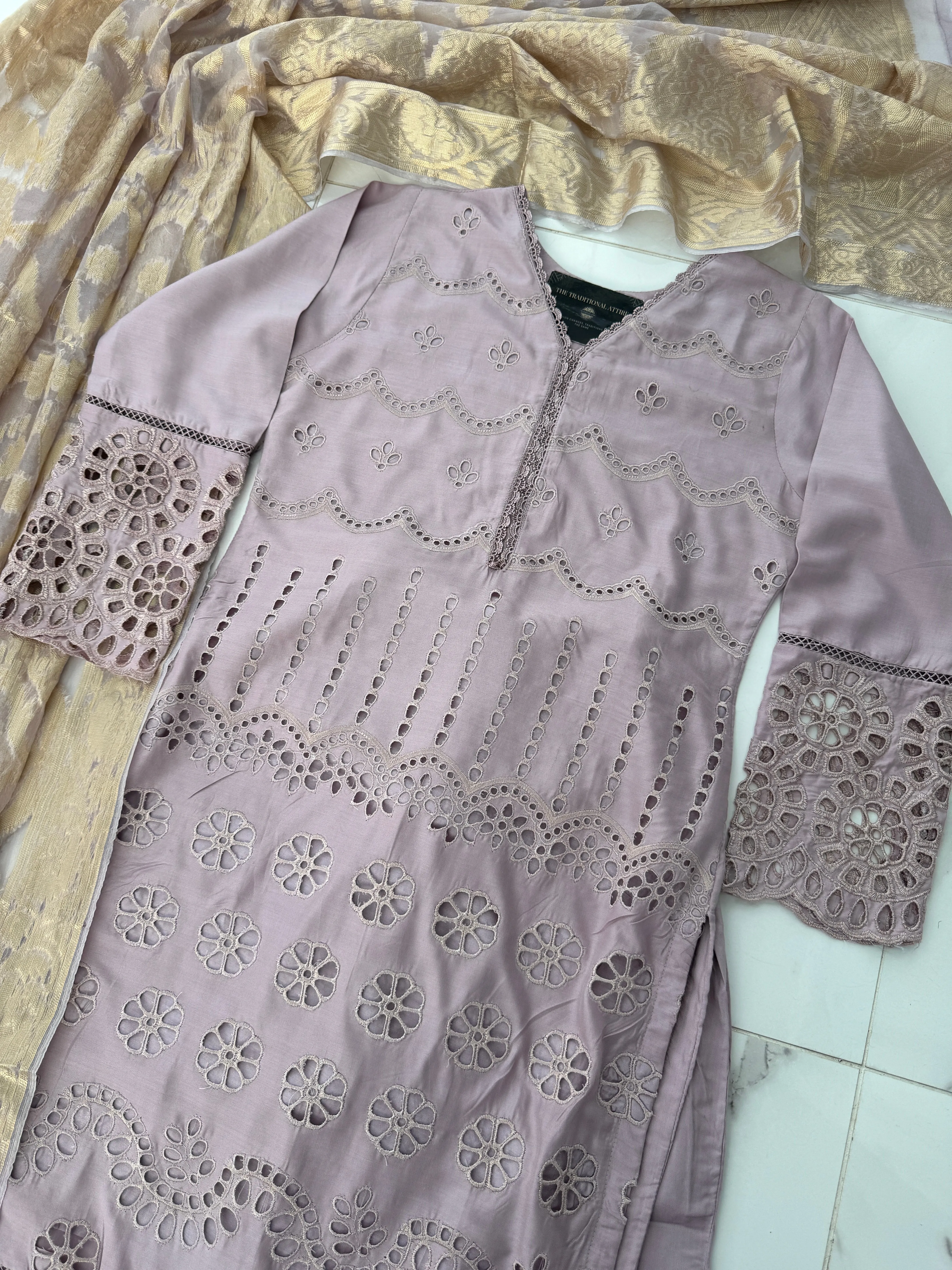 IVY CHIKAN KARI