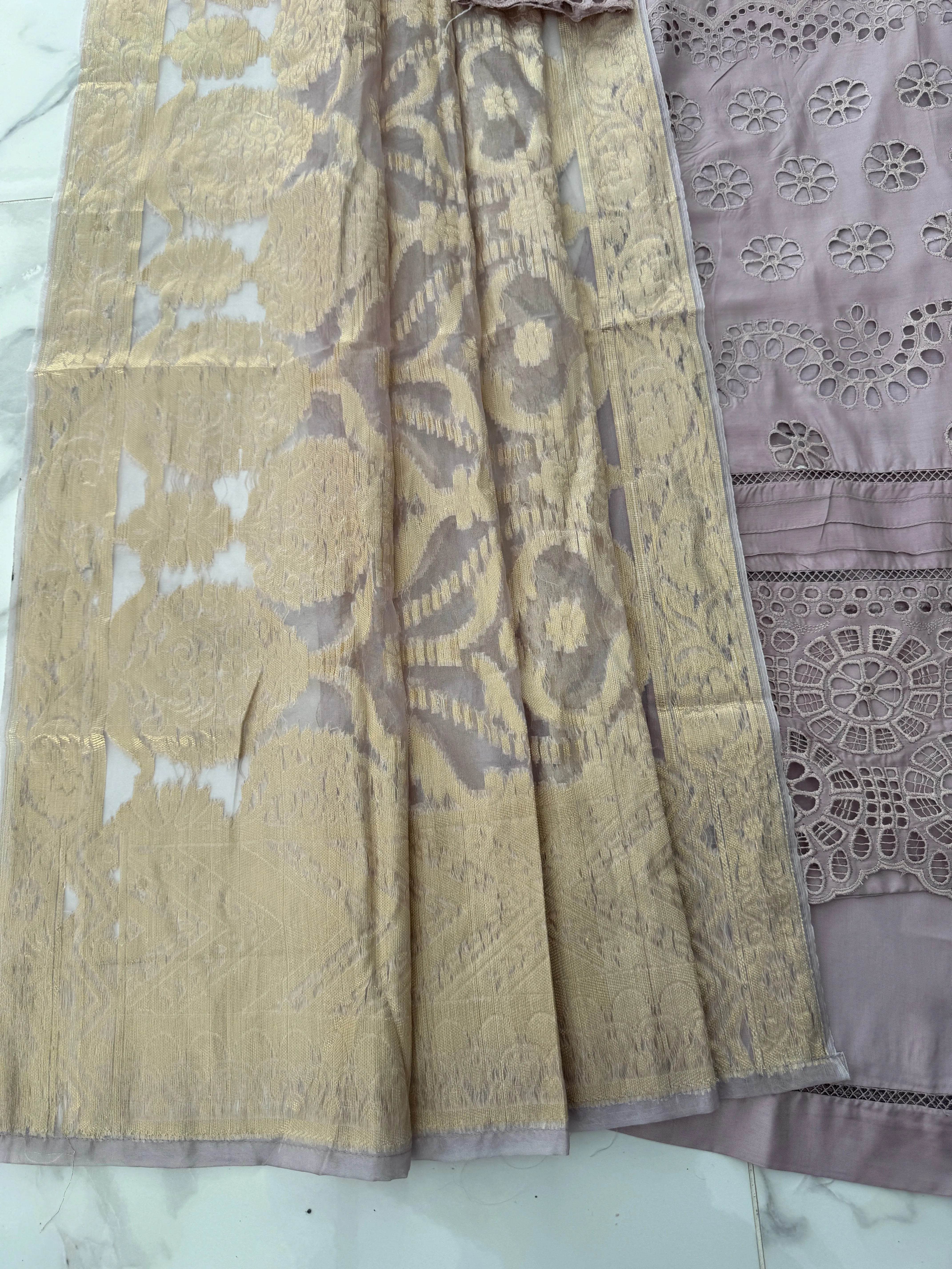 IVY CHIKAN KARI