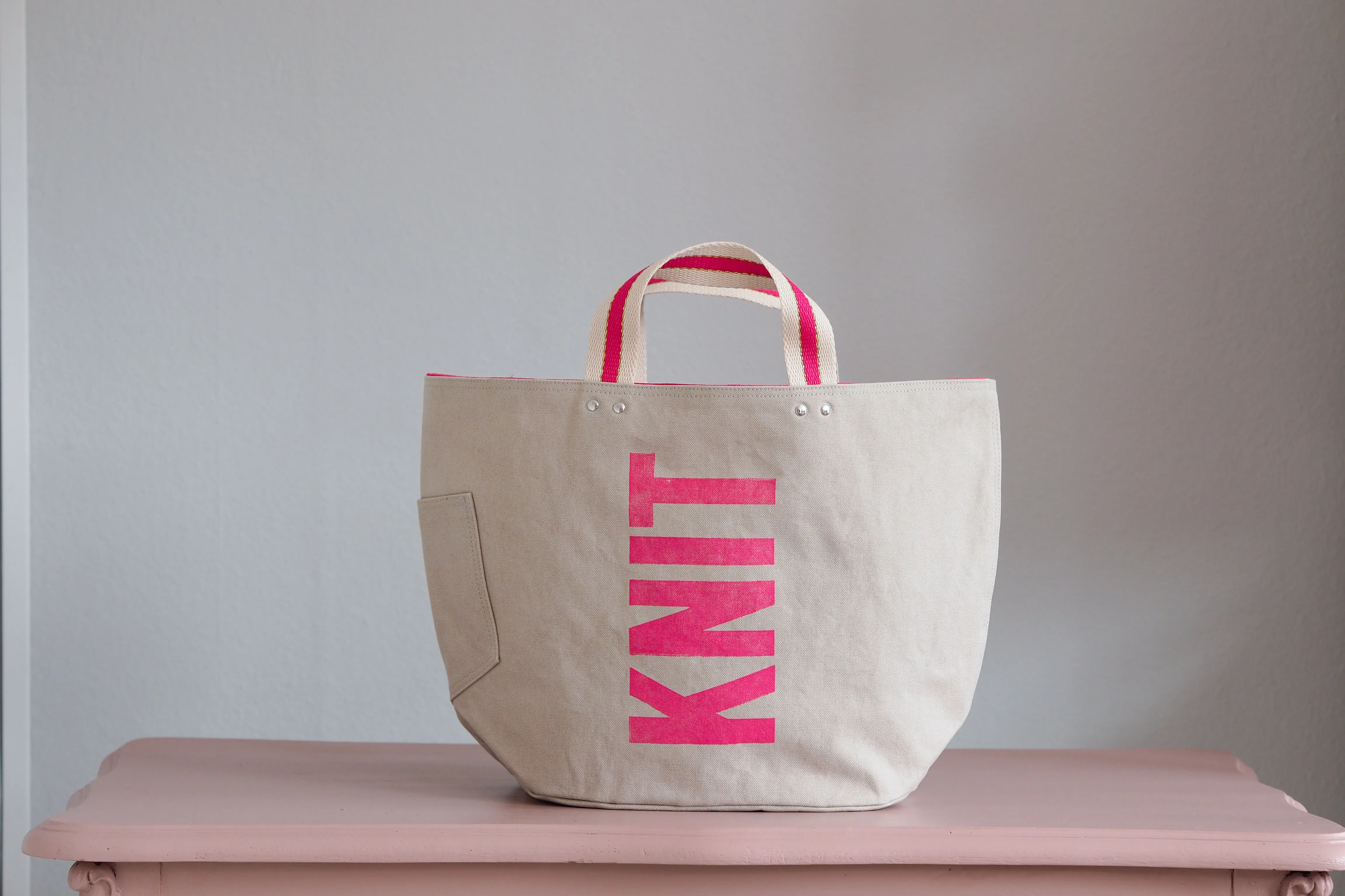 PRE ORDER UPDATE Tote Bag - Grey Mist - printed pink