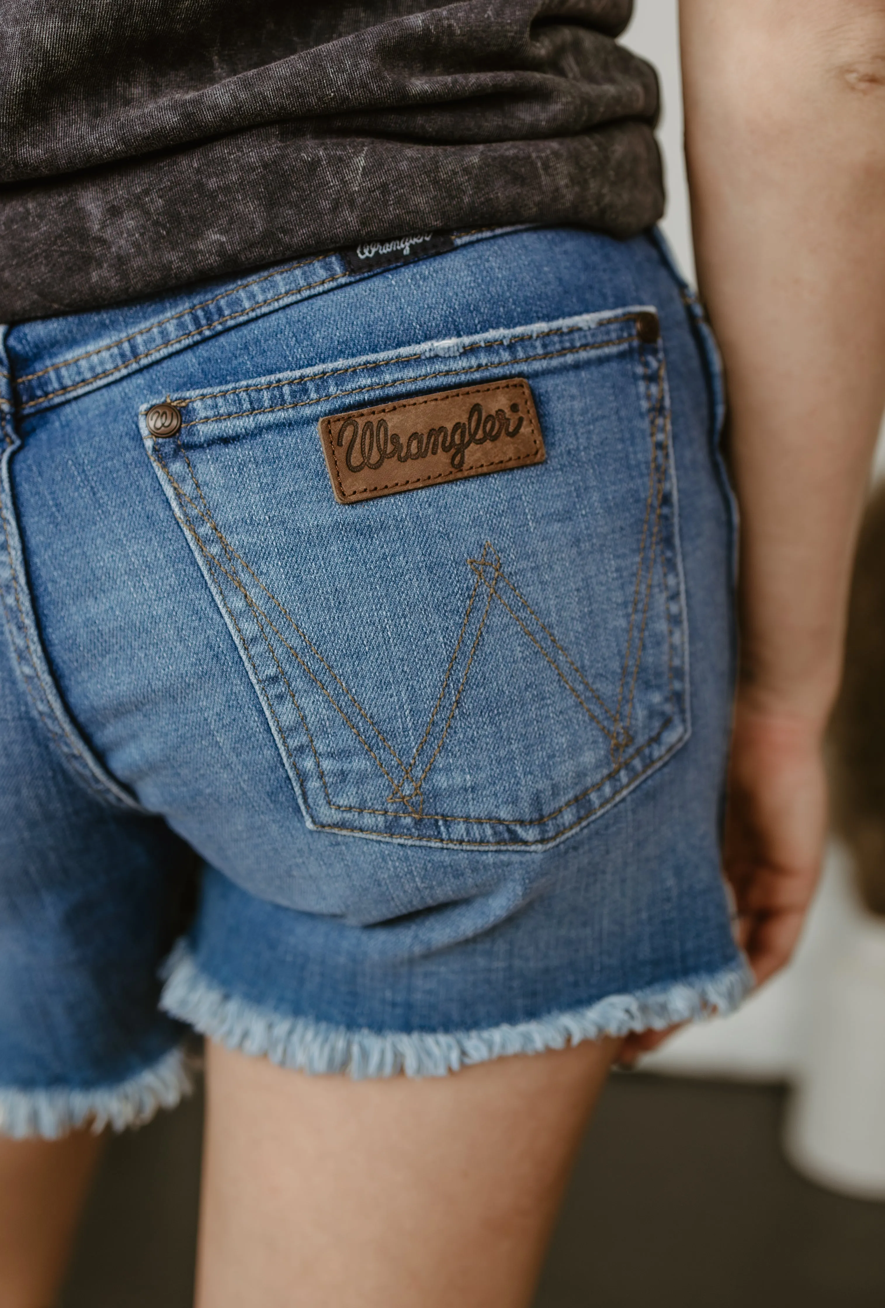 Wrangler Women's Retro High Rise Frayed Hem Cut-Off Shorts